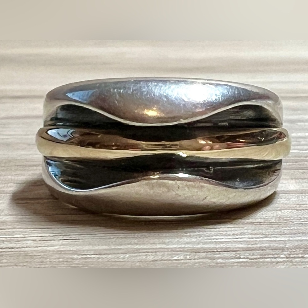 Sterling Silver & 18K Yellow Gold Organically Carved Modernist Dome Ring, Size 7 - Picture 2 of 10